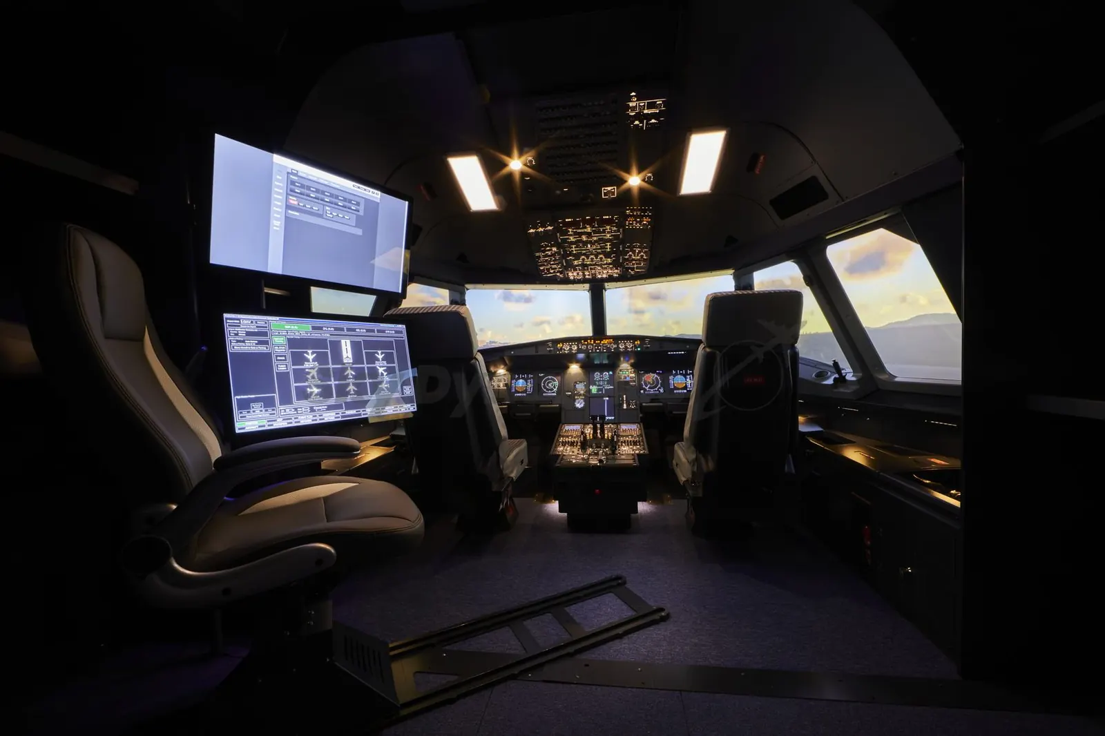Airbus A320 FNPT II simulator: side profile