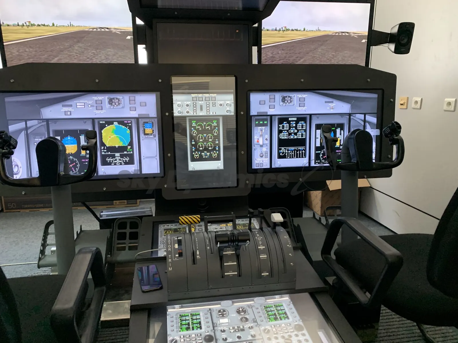 Bombardier Q400 simulator: cockpit entrance