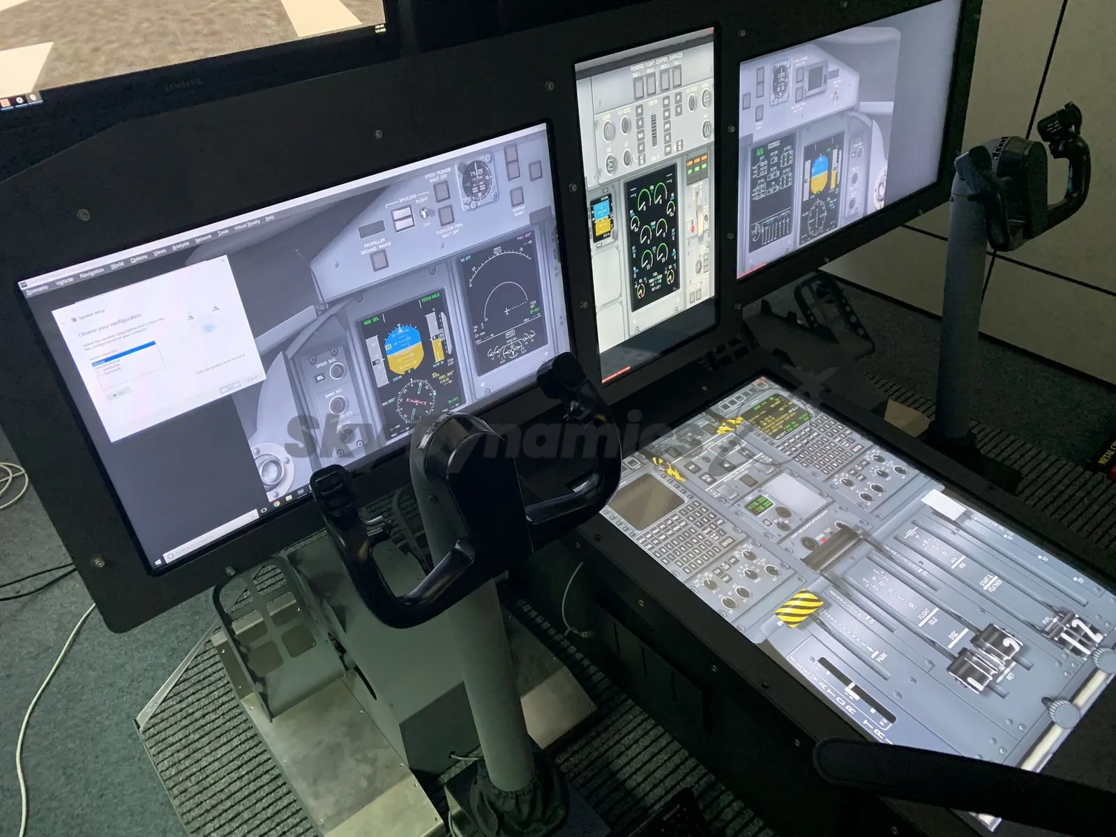 Bombardier Q400 simulator: avionics stack