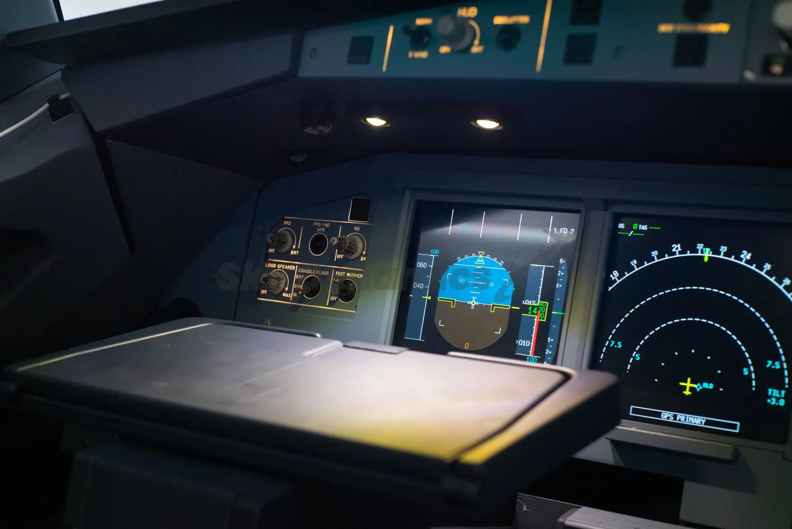 Airbus A320 FNPT II simulator: seat and harness detail